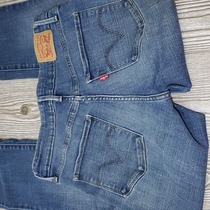 Levi's